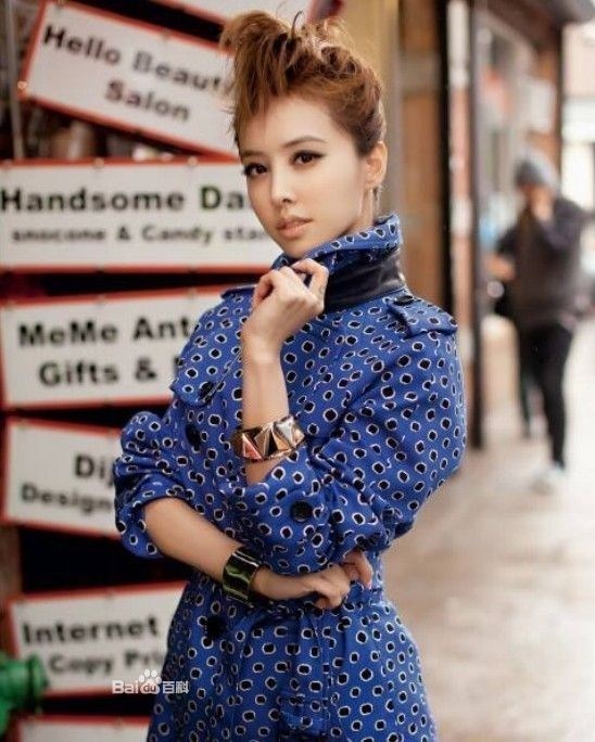 求一些蔡依林金色头发的照片还有MUSE的宣传