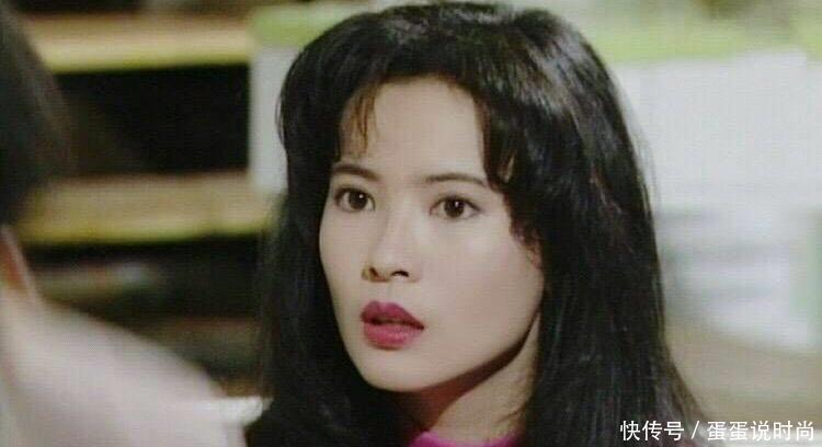 原来八字刘海,丸子头,蓝洁瑛20年前就留过