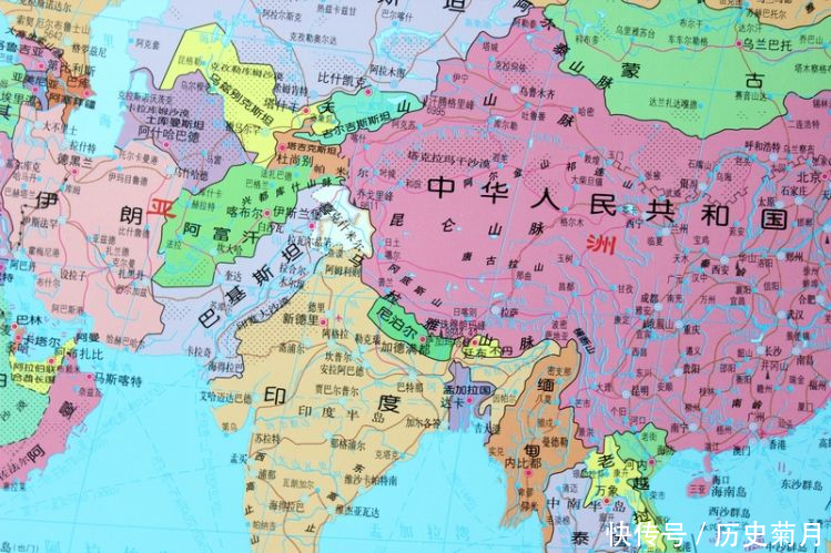 未解之谜:为什么世界地图上的中心位置是中国