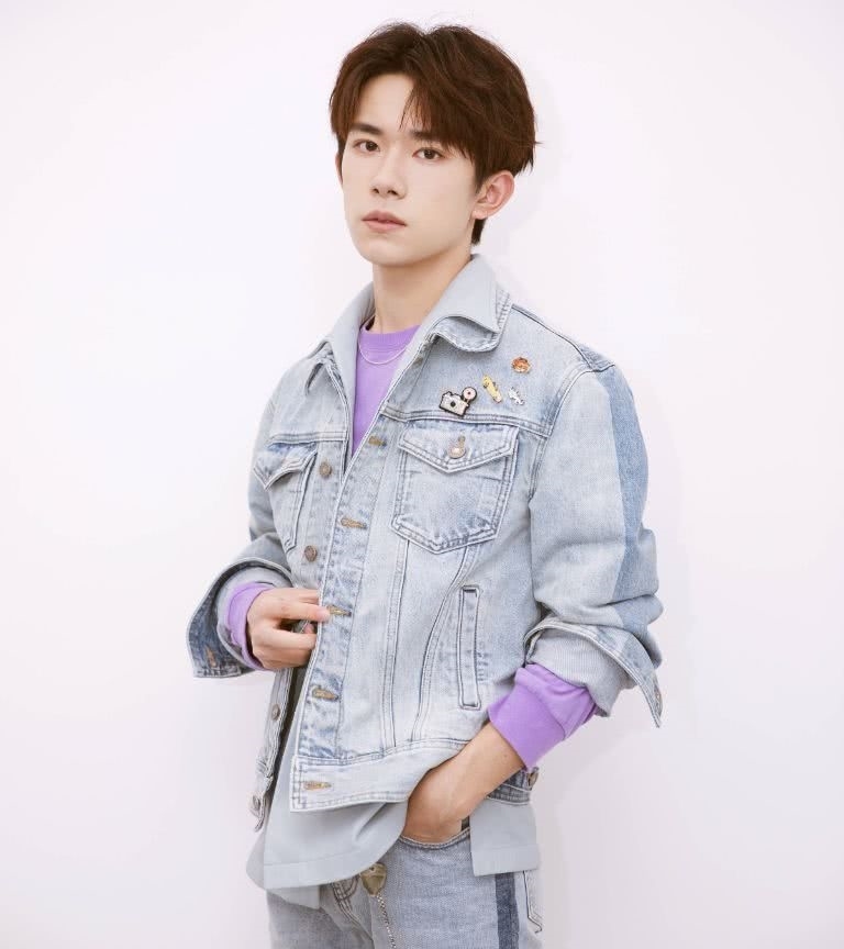 湖南卫视《五四青年晚会》谁更惊艳?杨紫甜美