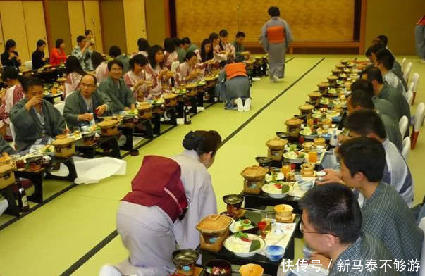 女子吃相难看被日本人拒绝接待,那日本人在餐