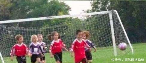 中国足球为什么不行看完这几组图你就彻底明白