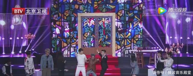 吴秀波参加《跨界歌手》罕见跳舞,谭维维分分