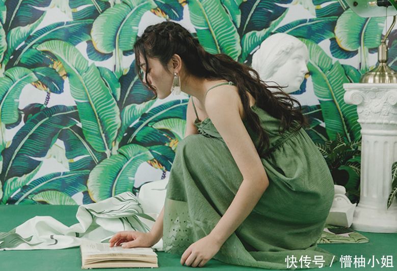 甜美大全型性感片花优雅双比拼图美女气质性感图片
