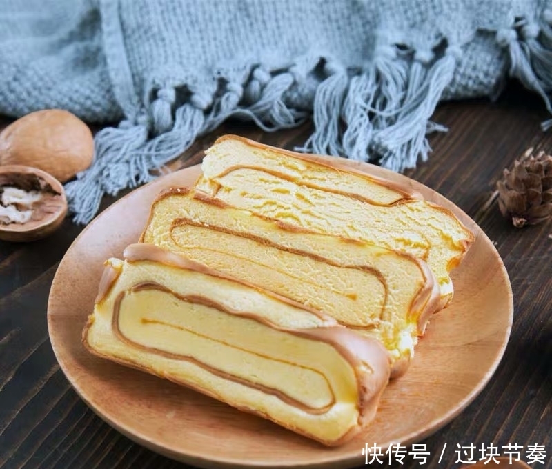 虎皮蛋糕卷的做法,比买来的还要好吃,花纹清晰,松软又好吃! 新世纪娱乐82588