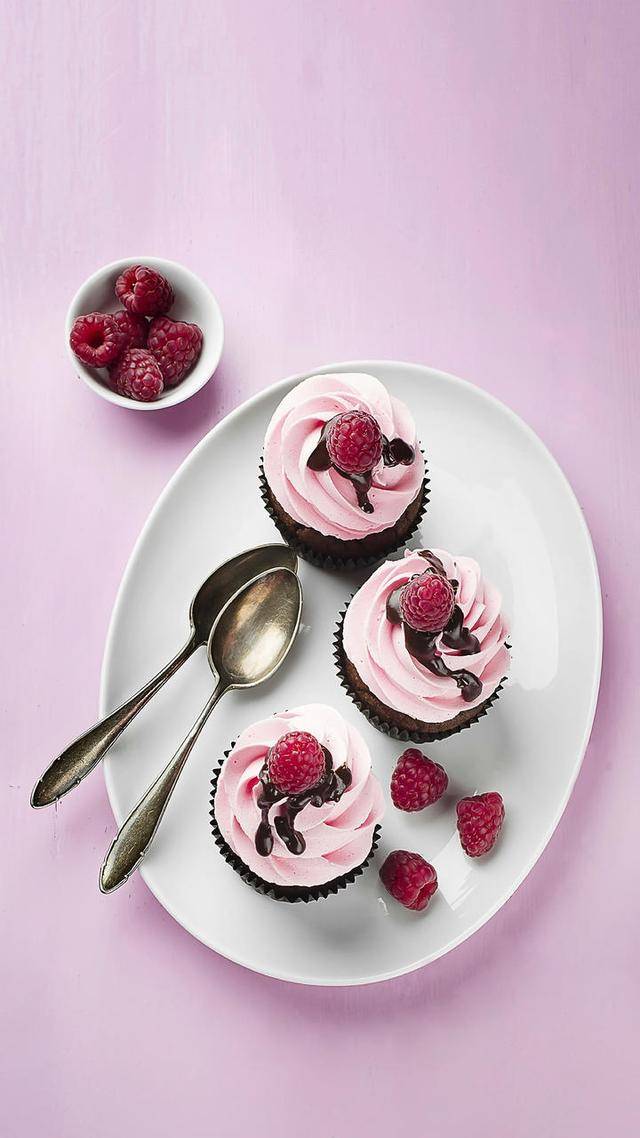 不了了之,又相知相遇,最后各奔东西