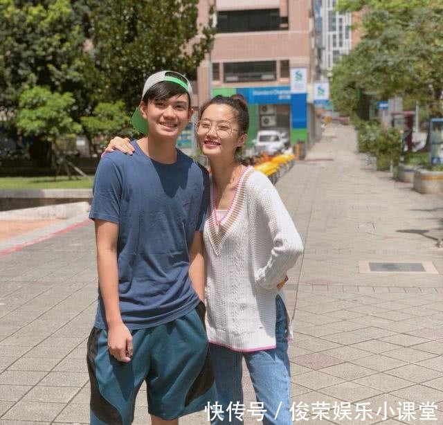 最佳继母! 她无条件支持继子选择, 比继子大24