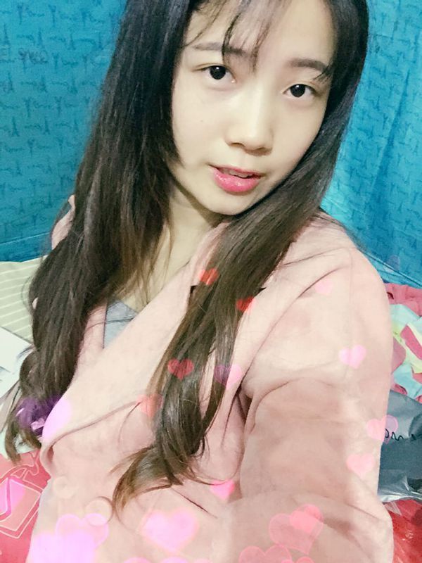 现在看来好老气,是不是真的不适合?卷发是一次