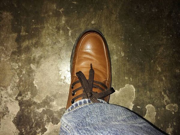 求告知,鞋子买的大了一码,放了两双鞋垫,穿着是