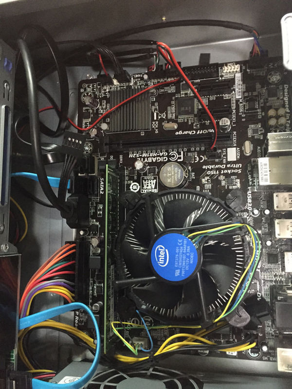 这主板怎么装独立显卡 最好圈出或者指出那里