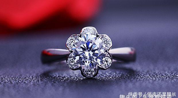 如何挑选让女孩子喜欢的求婚钻戒?这些方法你都知道吗?