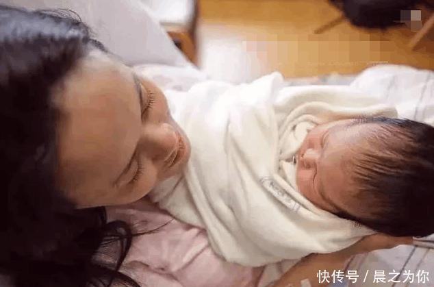 为婆家生下双胞胎儿子，可刚出产房护士喊一声后，婆婆往死里打我