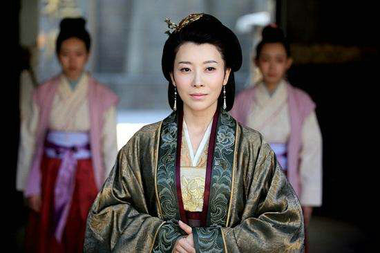 十三姨的扮演者都有谁 t012e7adc0a17a1a4a6.png?size=550x366