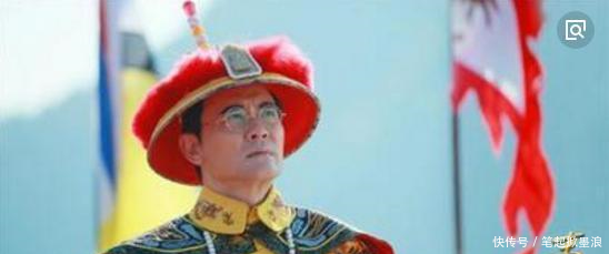 溥仪去办理户籍, 文化程度填初中! 工作人员 你