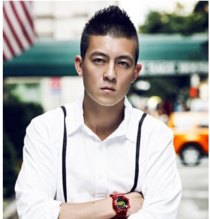 剪短发怎么样才能不翘起来?_360问答