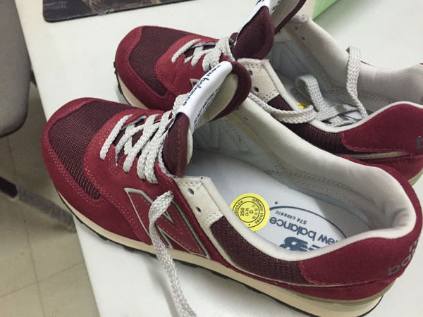 过年了,今天在京东一家说是授权店买了双新百