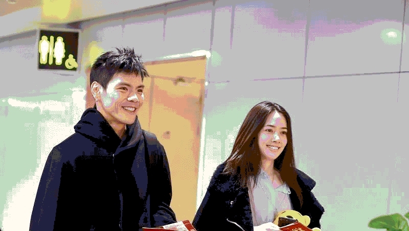 打脸!向佐求婚钻戒图被证实为假!妈妈亲自出来