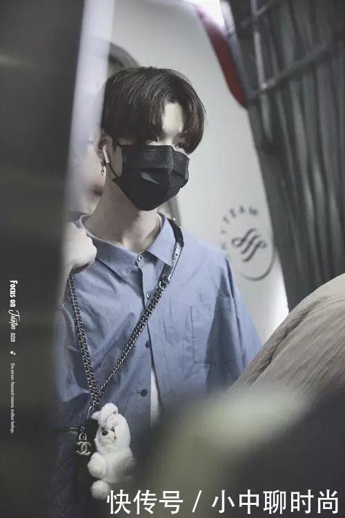 明昊随手涂鸦三万块名牌包,朱正廷给蔡徐坤拉