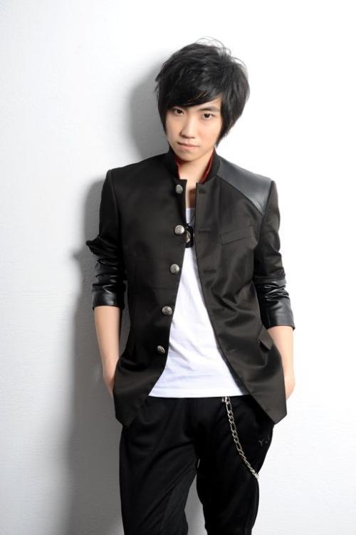 徐良,1987年2月8日生于山东青岛