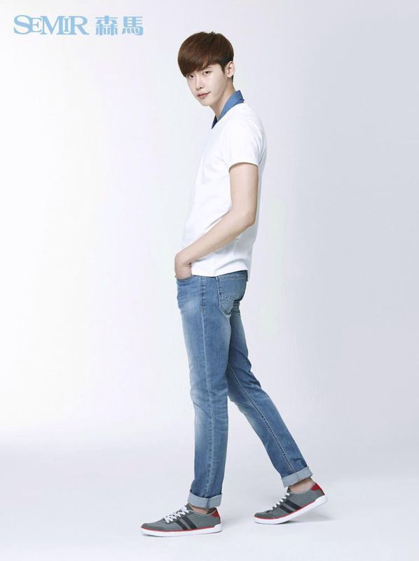 谁有上面那张图片,这位男星就什么名字_360问