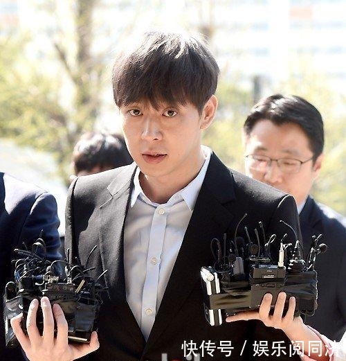 韩雪就音乐剧假唱事件发文道歉;范冰冰参加活