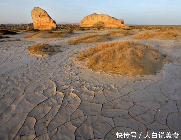 中国第二大咸水湖，遭完全干涸，现仅为一大片盐壳