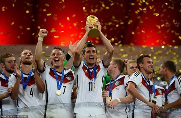 想要一个2014世界杯德国队夺冠时的照片,就是