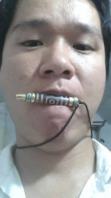 我这个九眼玛瑙天珠可能比李连杰好看。宋代绿