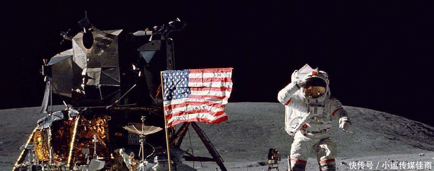 60年代插在月球上的美国国旗, 现在的样子让人
