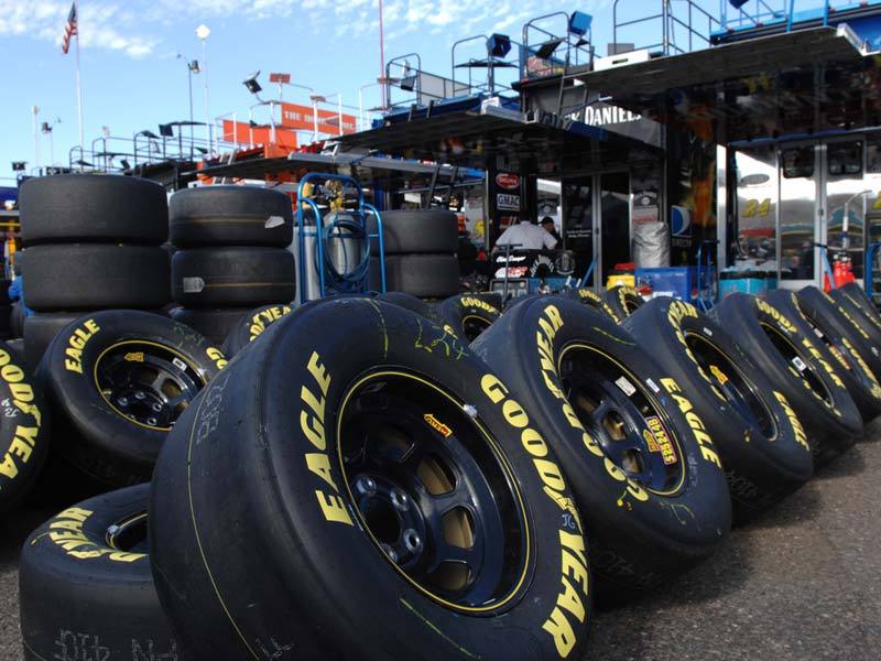 凌派旗舰版用固特异甚么轮胎