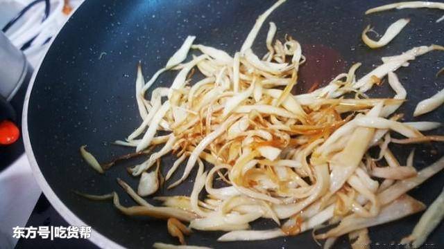 干煸杏鲍菇这要做,味道太好了,孩子吃饭更喜欢