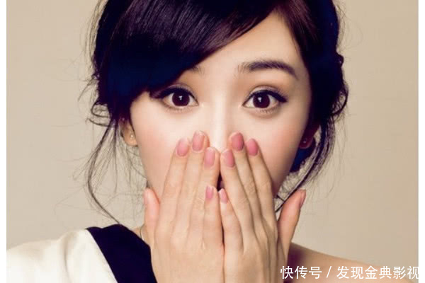 杨幂的拍照姿势,图3真的好美呀,最后一张被人