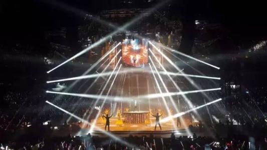 张学友演唱会现场四面台效果是什么样子的?