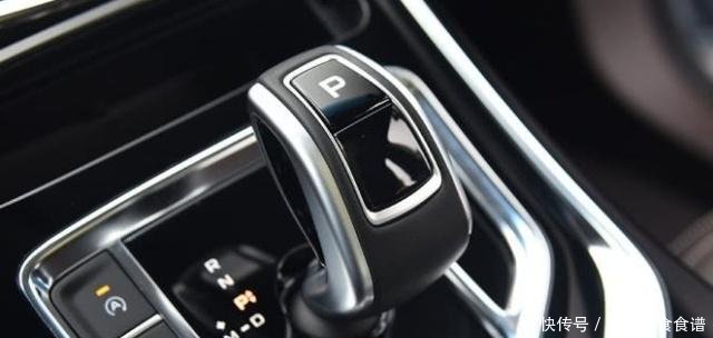 全国首辆吉利嘉际到店,换上全新车标,叫板比亚