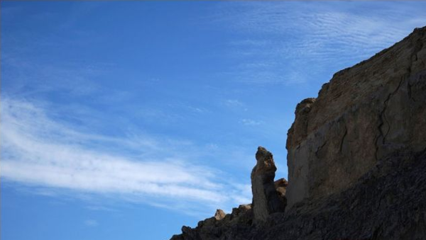 圣经中罗得的妻子为什么变成盐柱而不是石柱_