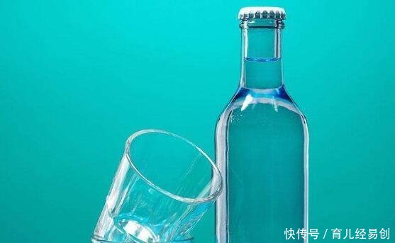 这5种水不要给宝宝冲奶粉 否则增加肾脏负担