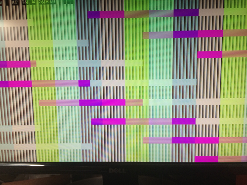 电脑被自己砸坏了主机似乎没问题显示屏坏了。