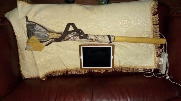 动车和飞机上安检问题,想托运两个斧头,见图片