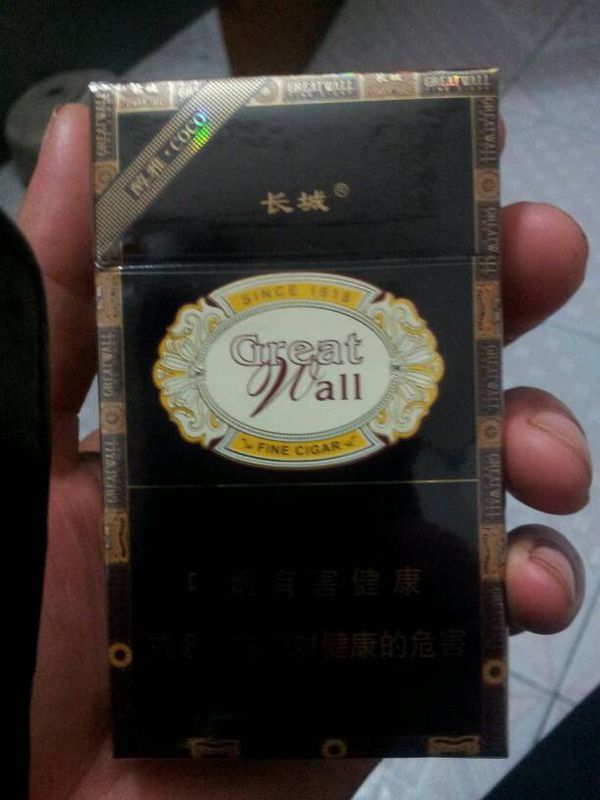 买了一条这种长城牌微型雪茄。一条一百四十块