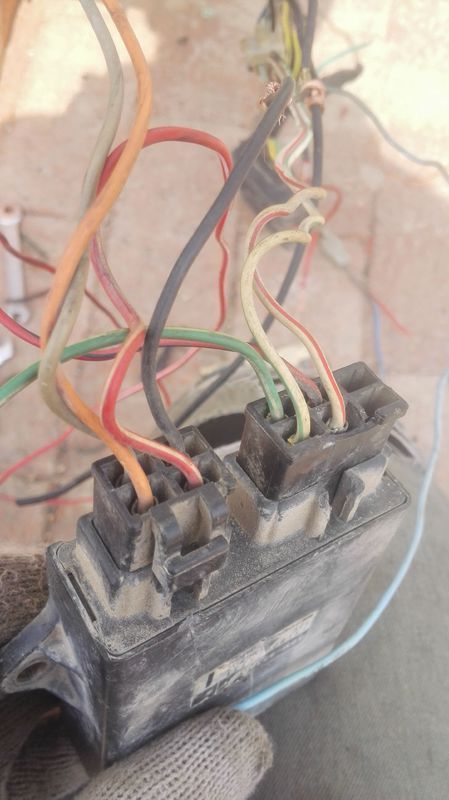 雅马哈xv250点火器接线问题,在线等 磁电机到