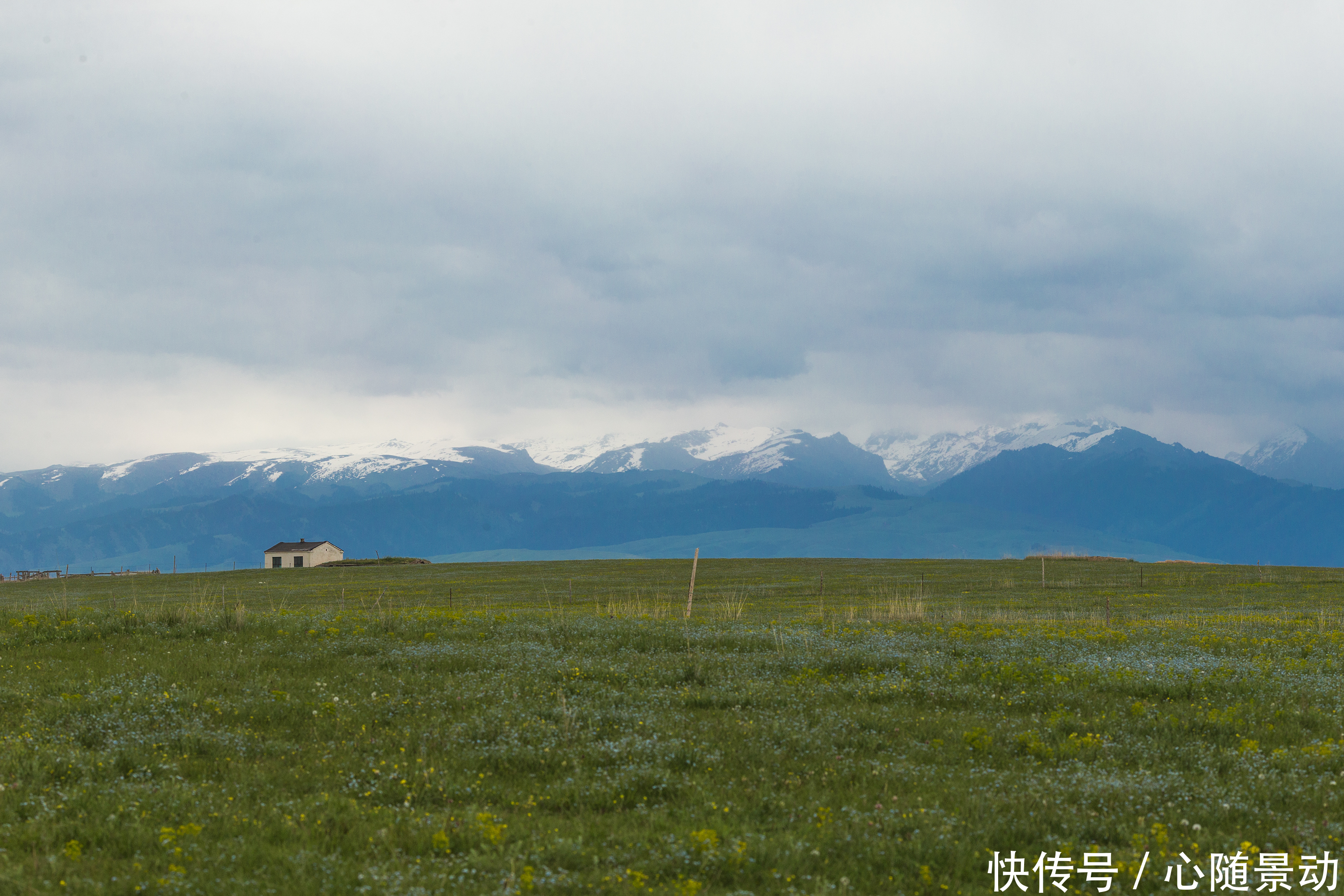 横跨四国的天山，新疆的母亲山实在是太美了！每一张图片都是壁纸