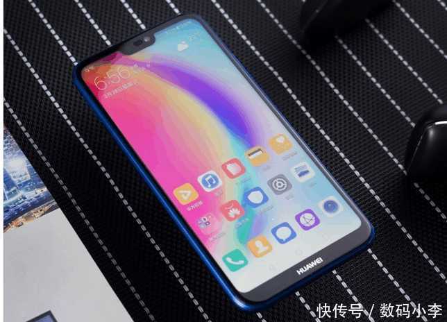 最尴尬的华为新机, 上市不足两月, 降价促销依旧