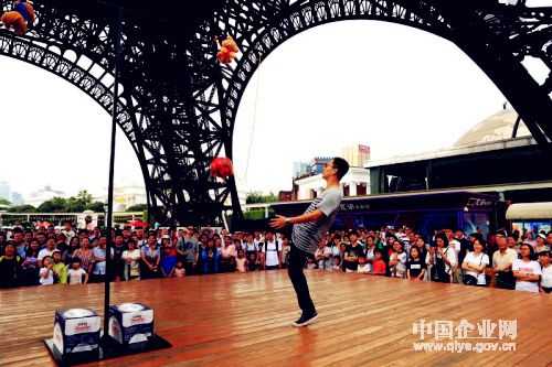 \＂五一\＂首日，深圳世界之窗有3万游客体验俄罗斯风情之旅