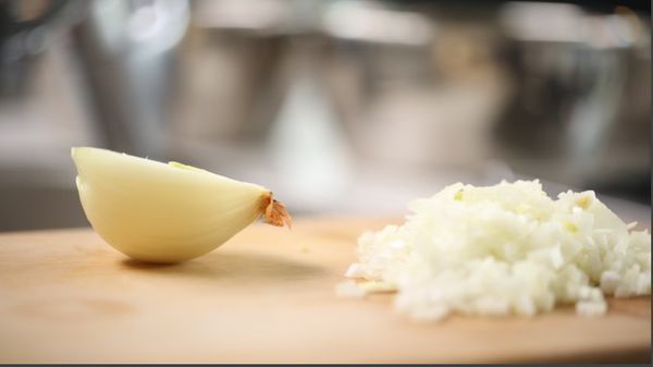 需要为这美食视频配乐,需要纯音乐,要求不沉闷