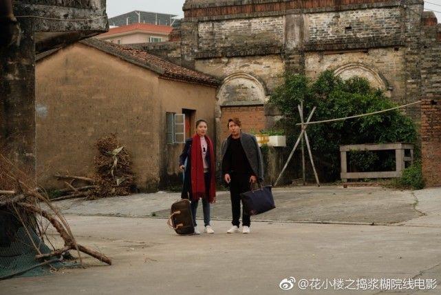 《花小楼之捣浆糊》自上个月开机以来,徐冬冬和欧弟在片中造型也换好