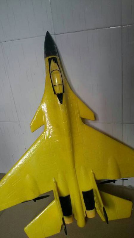 这是我自制的大型遥控飞机 可高空飞行 玩特技