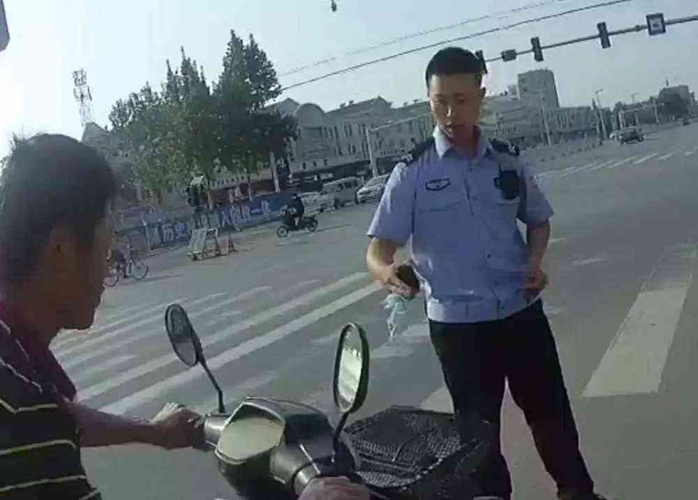 持C1驾驶证的车主注意了,不要再开这些车,开错