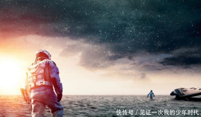 一部美国科幻电影,男子离家去探索黑洞,回来时