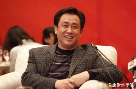 许家印2017年赚到1812亿元,李嘉诚2018年在做哪些赚钱的!