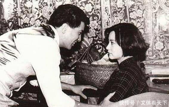 她是民国女流氓,14岁怀孕富家公子却悔婚,她提